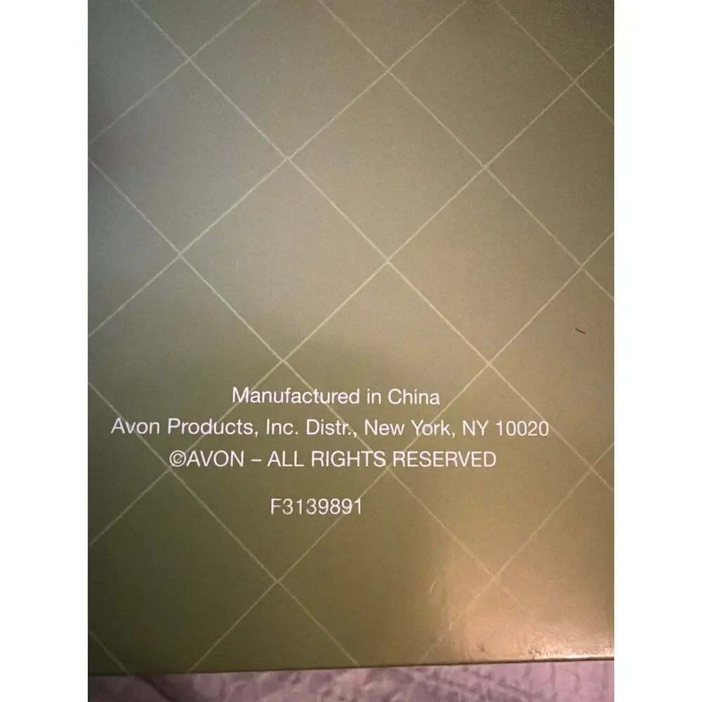 2008 Avon Mrs. Albee Award Presidents Club Porcelain Full Figurine With Box